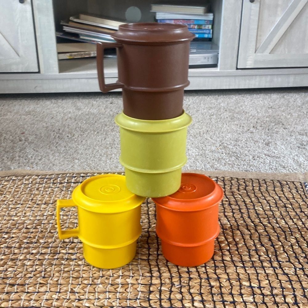 Bundle of 4 Vintage Tupperware Cups with Lids/Saucers